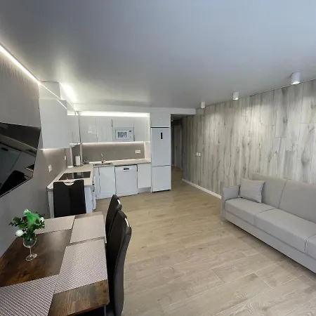 Aurelia Apartment
